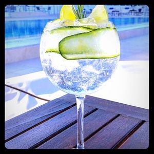 Meet your Posher, Bissouvanessa